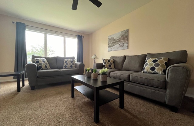 Bright, spacious 3-bedroom suite close to downtown.