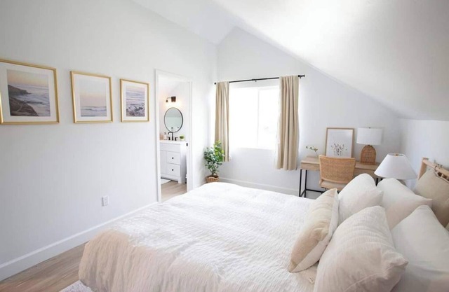 Bright, Spacious, King Bed, Family Friendly