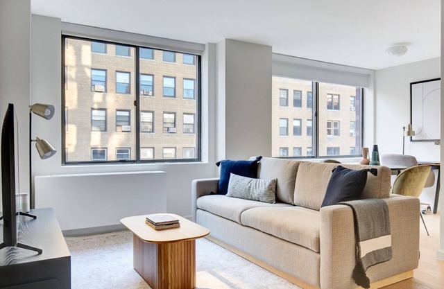 Bright UWS 1BR w/ Elevator & Gym, walk to Central Park, by Blueground