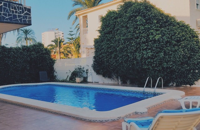Bright Villa 20mtrs from the sea