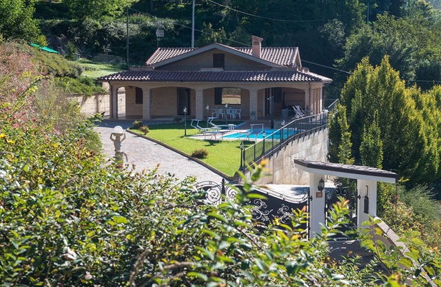 Helle Villa mit herrlichem Blick auf die Sibillini-Berge, privatem Pool