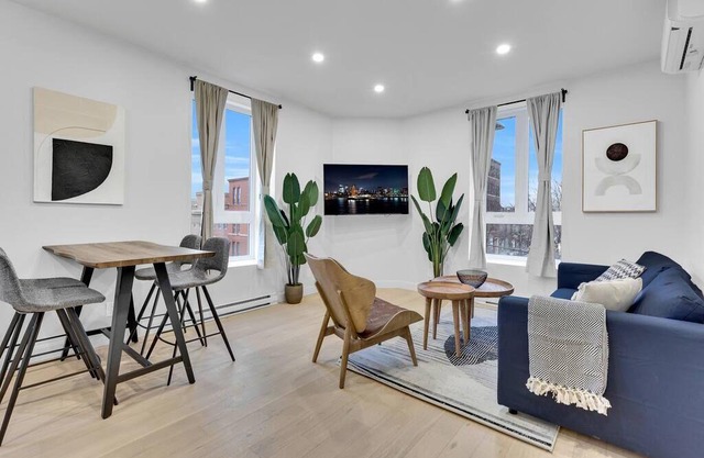 Bright & Zen 1 bedroom, AAA location, sleep 4