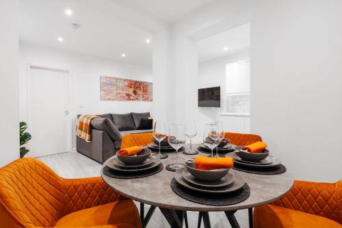 Brighton Street Apartment - 2 Bedroom Free Wi-Fi and Parking