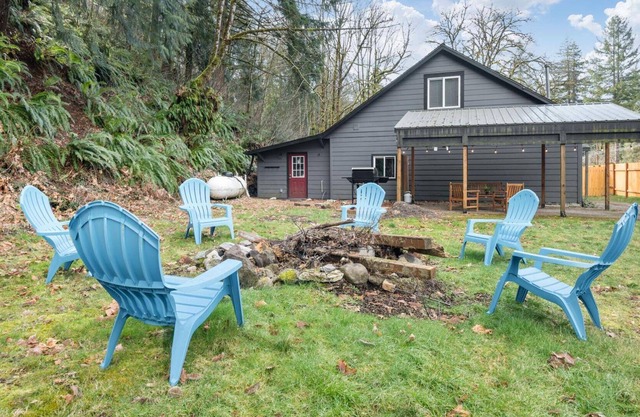Brightwood Beauty, Pet Friendly, Hot Tub, Indoor Shuffleboard, Fire-Pit, 15 Miles to Government Camp