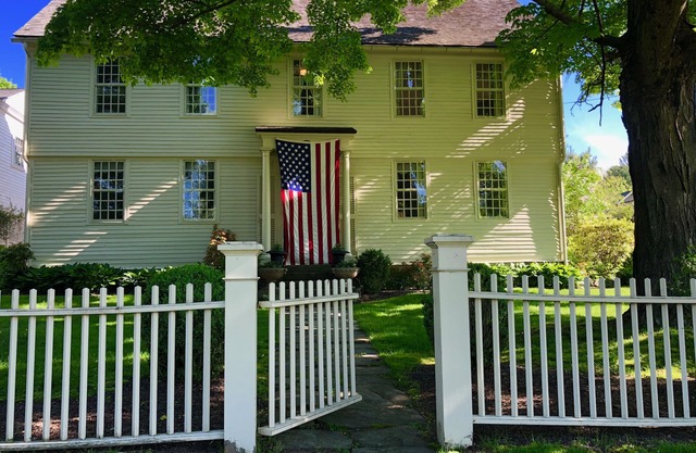 Bringen Sie die Familie mit und arbeiten Sie von zu Hause aus in diesem historischen 5-Zim.-Haus in Litchfield