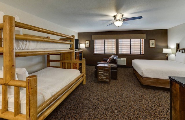 Bringing the Pack? Expanded King Bunk Bed Suite in Stoney Creek Peoria