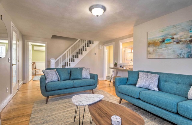 Bristol Home w/ Pool ~ 3 Mi to Dtwn & Beach!