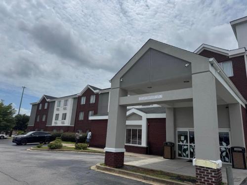 Broad St Inn Renovated Rooms