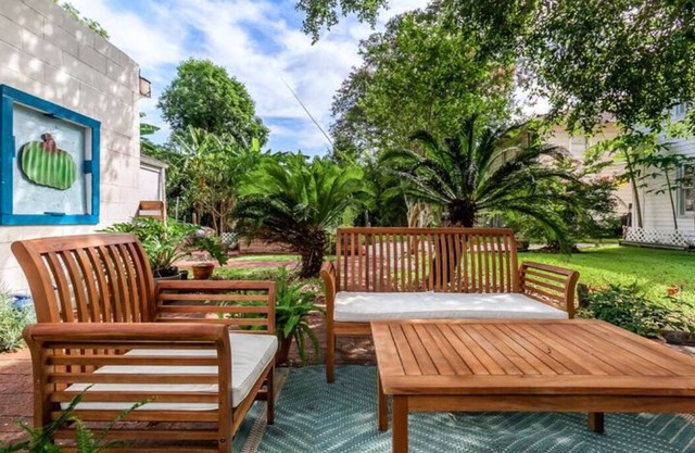 Uptown Broadmoor Private Oasis