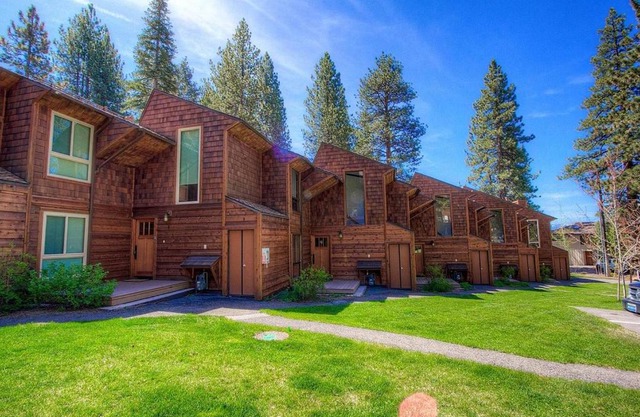 Brockway Beachside Bungalo by Lake Tahoe Accommodations