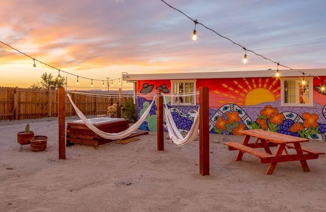Bronco's Casita - Outdoor Tub, Hammocks And Dark Skies! 2 Bedroom Home by RedAwning