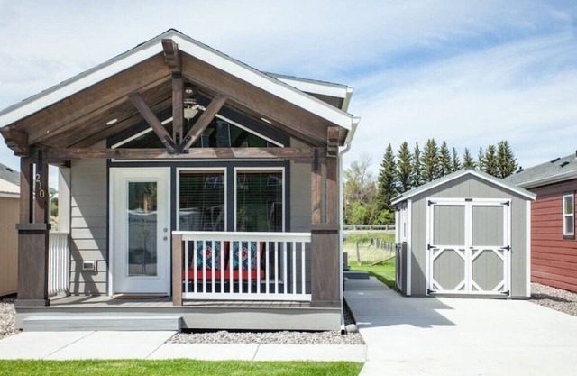 1 of 2 cozy, new, fully stocked cottages for basecamp for YNP vacations