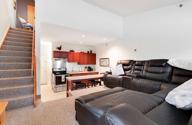 Brookside II B-302 | 1 Bed, 1 Bath