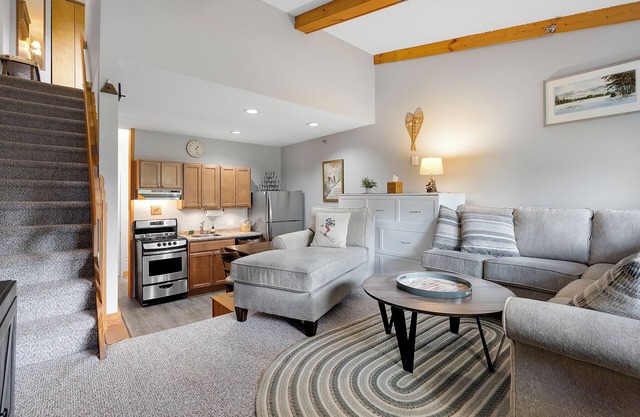 Brookside II B-303- Slopeside Ski in Ski Out Condo