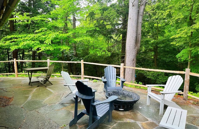 BrookView-secluded mountain setting but minutes to everything!