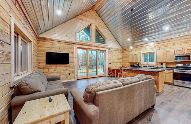 Brown Bear Cabin
