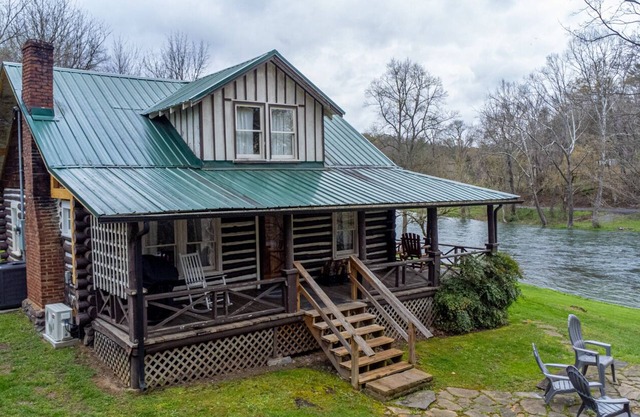 Brown Trout Cabin, Perfect for Anglers w/700ft of S. Holston River Frontage