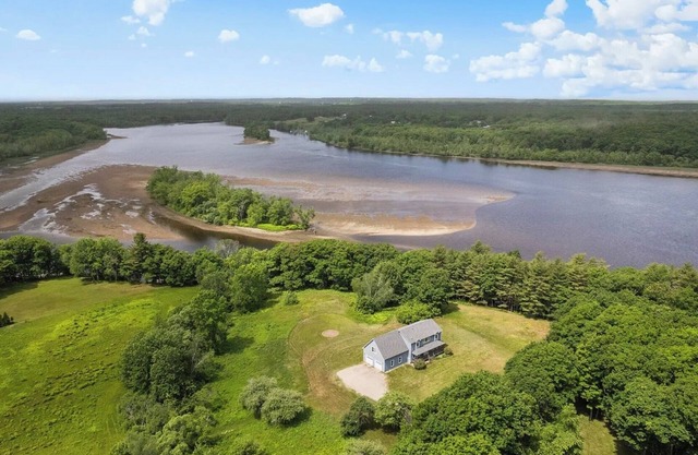 Brunswick Lux 4BR Sunset River View with 4 Acres Big Lawn