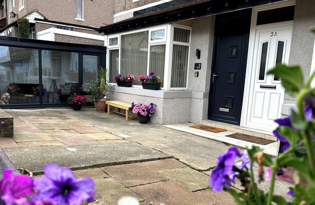 BRYNMAR, pet friendly, country holiday cottage in Heysham