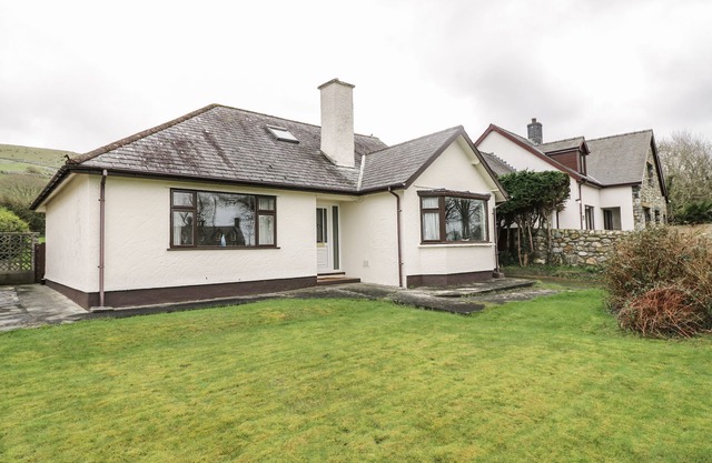 Brynteg, familienfreundlich, mit einem Garten in Llwyngwril, Ref 3934