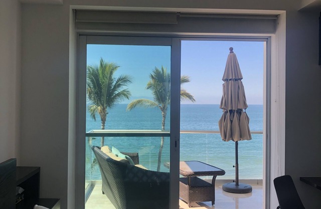 BUCERIAS BEACH CONDO