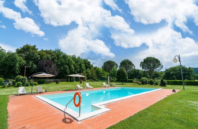 Landhaus mit Pool und Hof