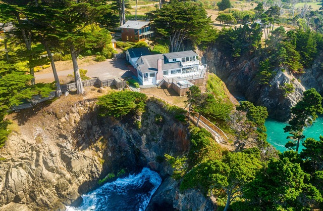 Buckhorn Cove Ocean Front with Private Peninsula