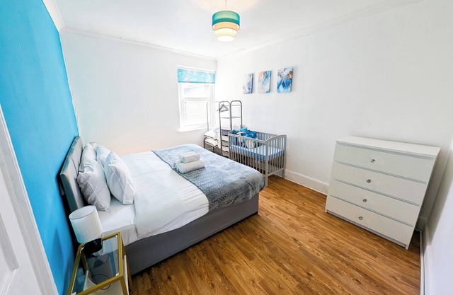 Budget 2BDR apartment 6PPL pets