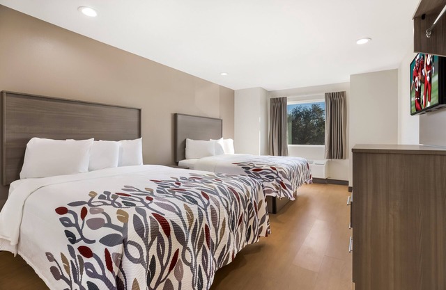 Budget Bliss: 3 Affordable Units, Pets Allowed! Close to Chennault Int’l Airport