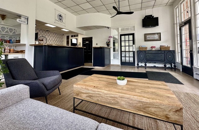 Budget Host East End Hotel in Riverhead