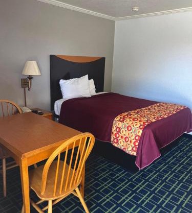 Budget Inn