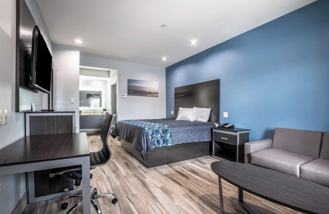 Budget Stay Near Katy Heritage Museum | Free Continental Breakfast