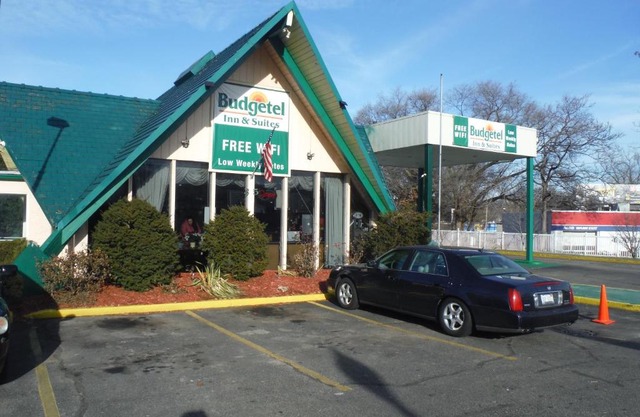 Budgetel Inn & Suites Hotel