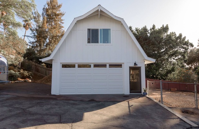 Buena Vista Barn Modern, Clean & Quiet