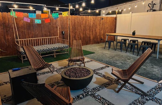 * Bueno Bueno Casita */7 min to Downtown/4 Bdr