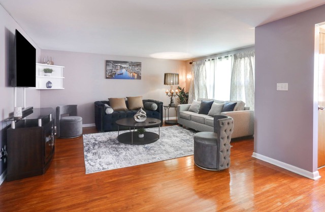 BUF Airport Ranch 3BR1.5B Cheektowaga NY/ Sleeps 8
