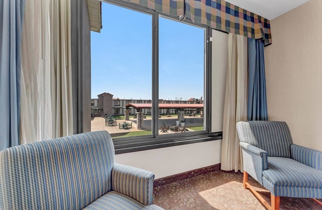 Buffalo Airport Hotel