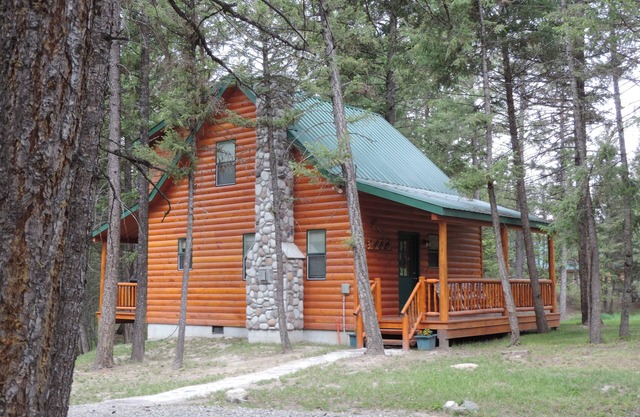 Einschussloch Hütte ~ Grenzen National Forest ~ Wanderung / Fisch / Wildlife ~ NW Montana Beauty!