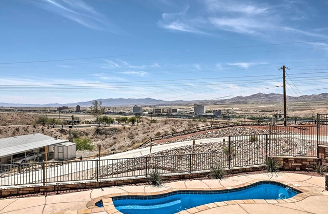 Home mit saisonalem Pool & Spa-5 Mi zu Laughlin Casinos!