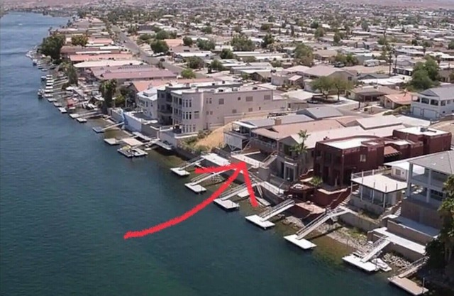 Bullhead City, Waterfront Snowbird Special. Recently renovated.