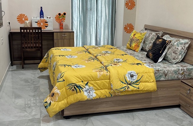 Bumblebee 4 individual bedroom apartment in enchanting Jaipur with WiFi, AC