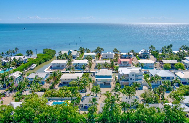 Bungalow #3 - 2 Bed/1 Bath & Pool in Islamorada