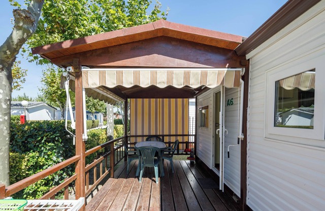 Bungalow 'A6' mit privatem Pool, privater Terrasse und Wi-Fi