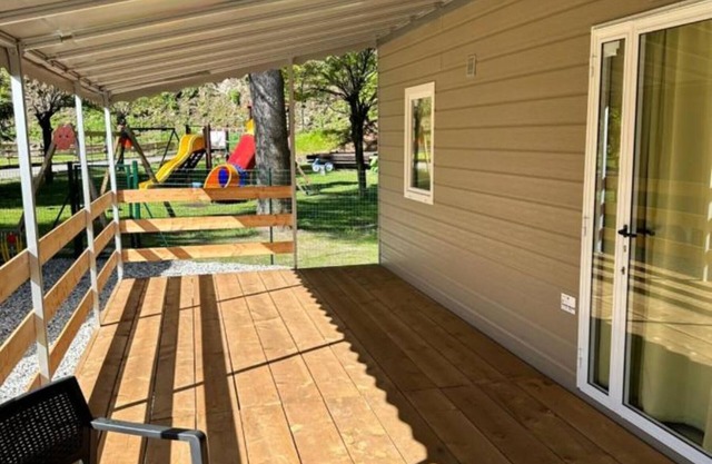 Bungalow 'Casa Mobile 6' mit privater Terrasse, Gemeinschaftsgarten und Klimaanlage