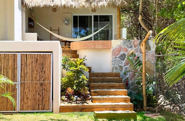 Bungalow Casa Maria, Puerto Escondido Oax. 5 minutes away from the beach! Pet Friendly