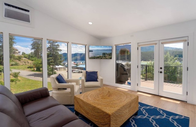 Bungalow Top Floor Only