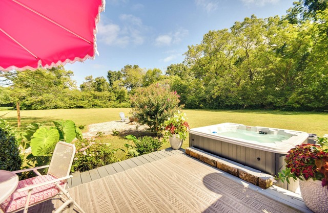 Bungalow w/ Large Yard: 8 Mi to Cape Charles Beach