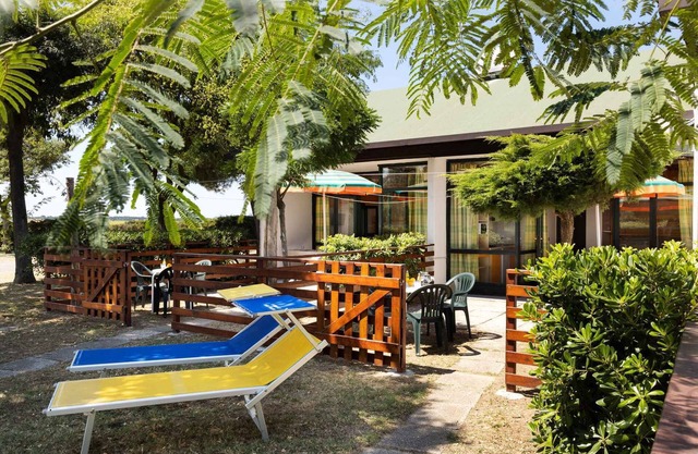 Bungalow mit Klimaanlage, Internet, Garten und Pool