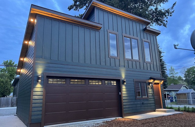 Bunny Pad Downtown Coeur d' Alene **BRAND NEW**