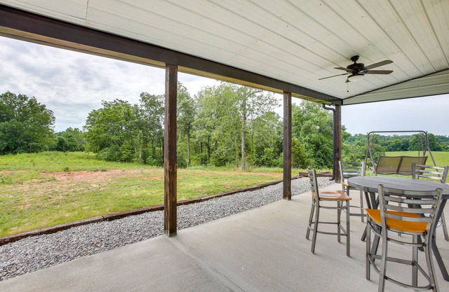 Burkesville Cabin, 3 Mi to Dale Hollow Lake!